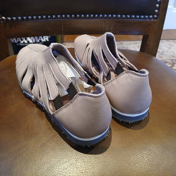 Mens leather vacation walking slipon. - Picture 6 of 6